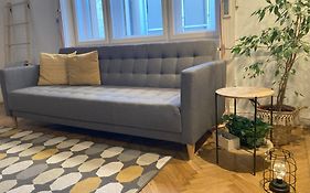 Budapest Downtown W18